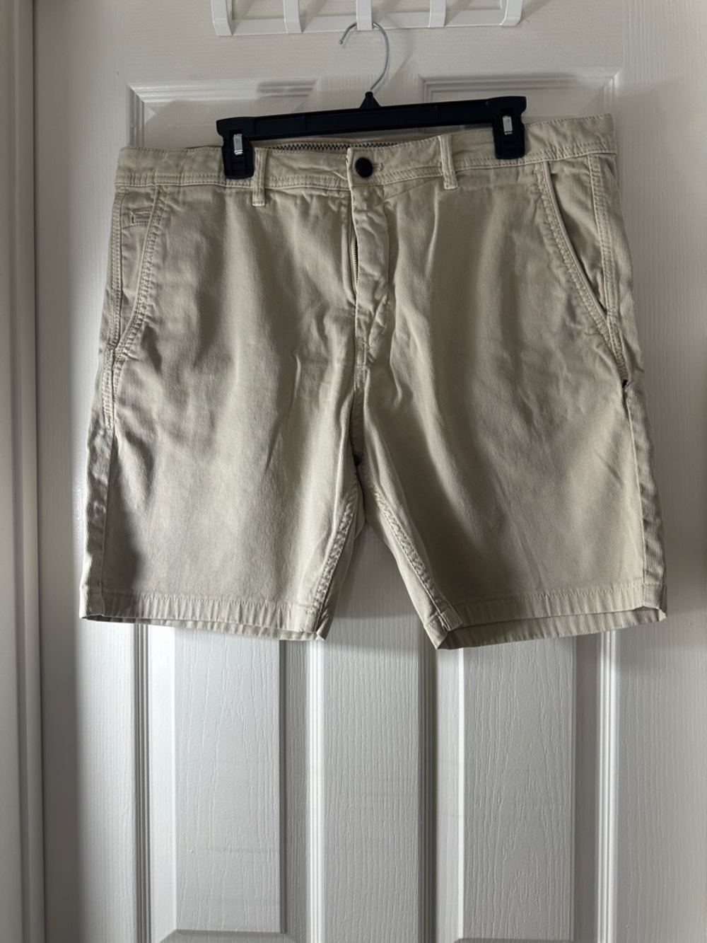Zara Men's Khaki Flat Front Chino Shorts